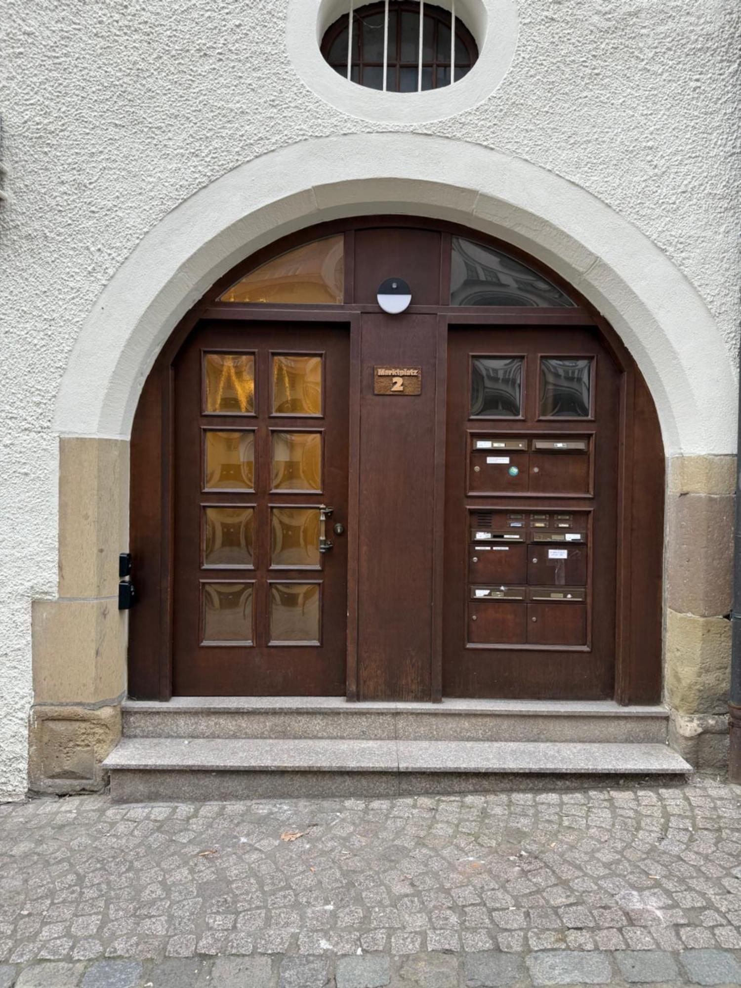 Stylisches Apartment Mit Grossem Tageslichbad Am Marktplatz Leonberg Dış mekan fotoğraf